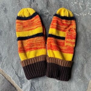 Urban Outfitters-Knit Mitten